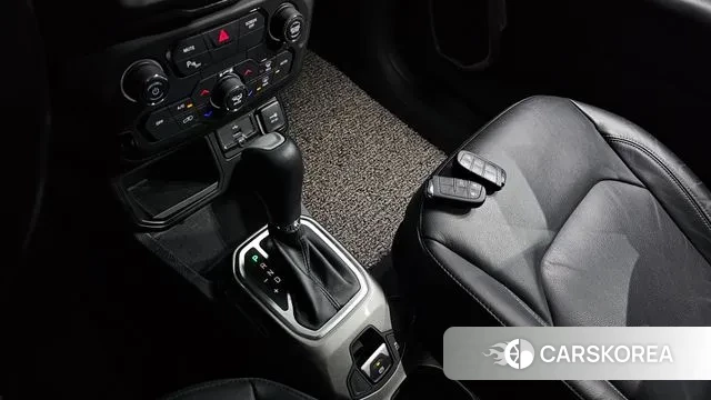 Jeep Renegade id 3489406 из Кореи 19