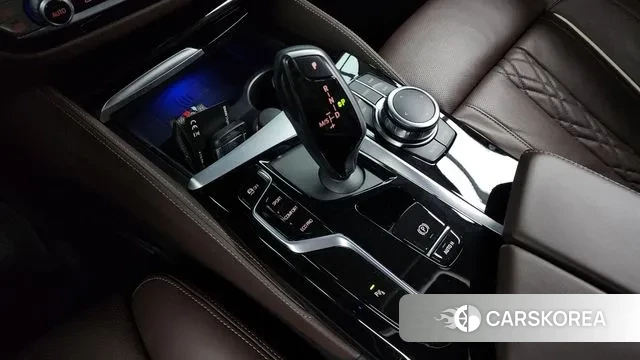 BMW 5 Series (G30) id 3058938 из Кореи 19