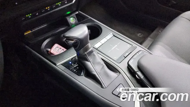 Lexus UX250h id 2658206 из Кореи 19