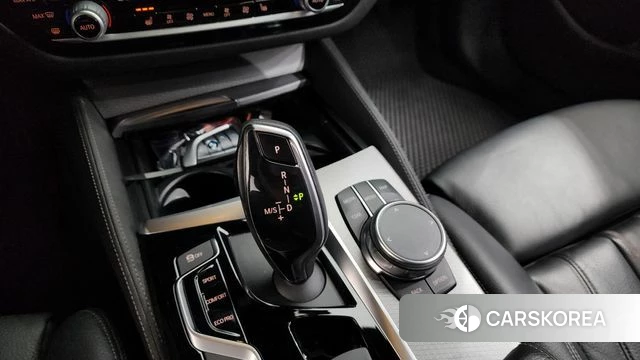 BMW 5 Series (G30) id 3796327 из Кореи 19