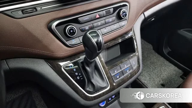 Hyundai The New Grand Starex id 3469636 из Кореи 19