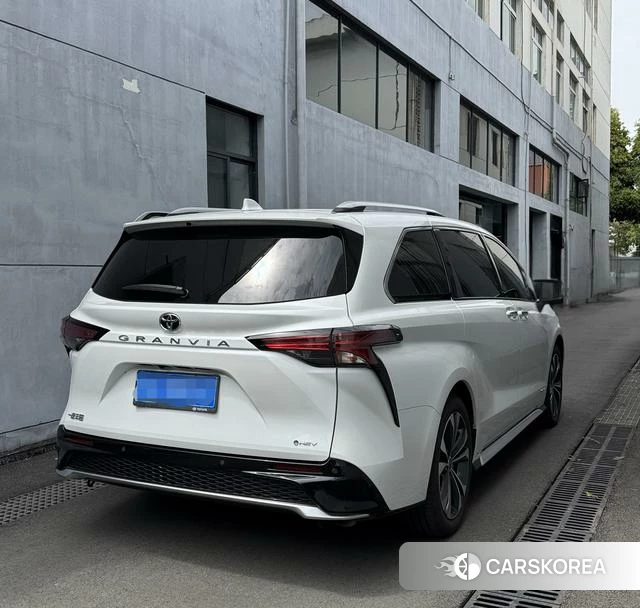 Toyota Grevia id 4291490 из Китая 11