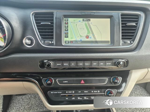Kia The New Carnival id 4345375 из Кореи 19