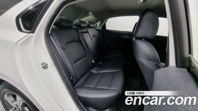 Kia Come New K3 id 2691961 из Кореи 19