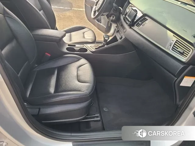 Kia Niro id 3292379 из Кореи 18