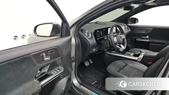 Mercedes-Benz EQA H243 id 3545656 из Кореи 19