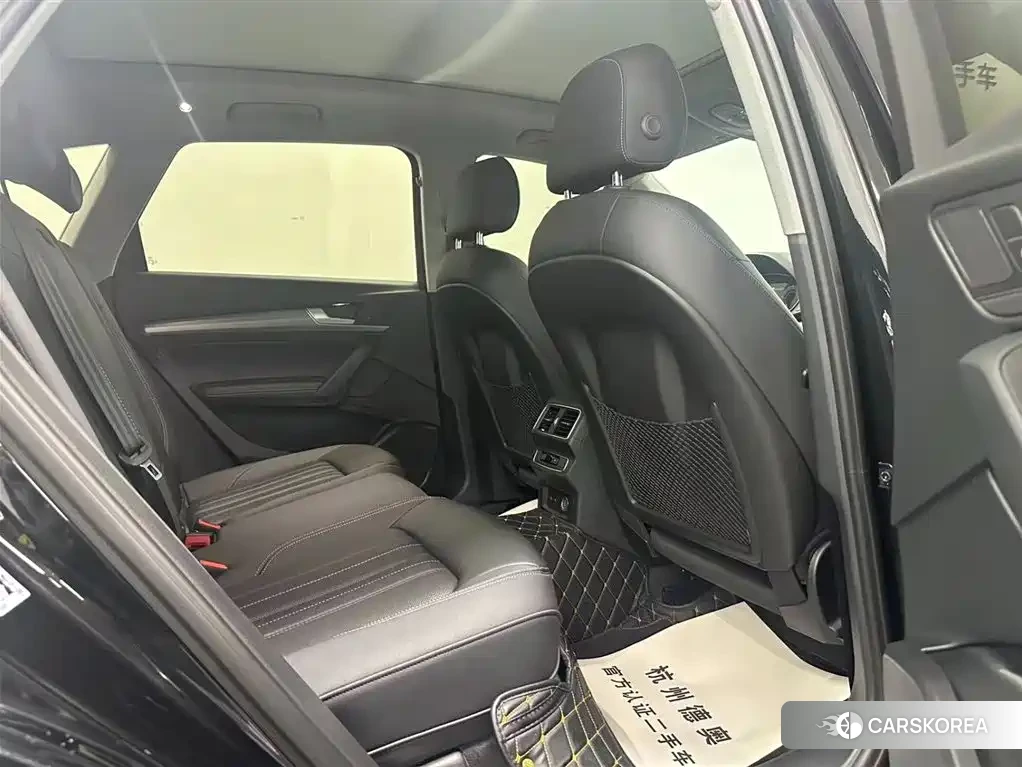 Audi Q5L id 4659917 из Китая 9
