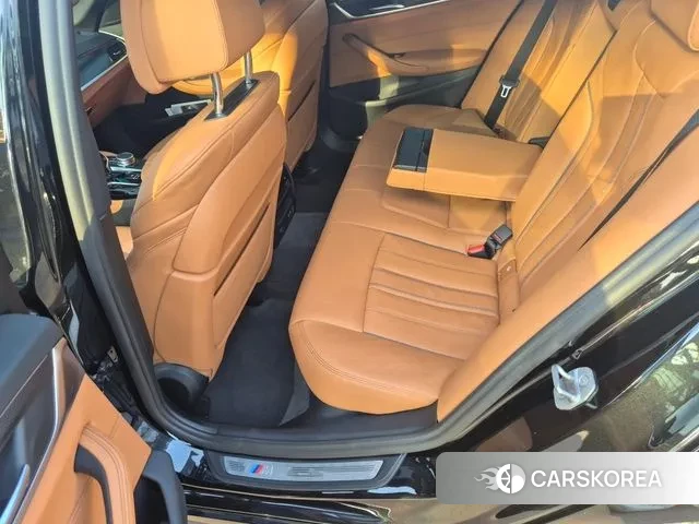 BMW 5 Series (G30) id 3399097 из Кореи 13