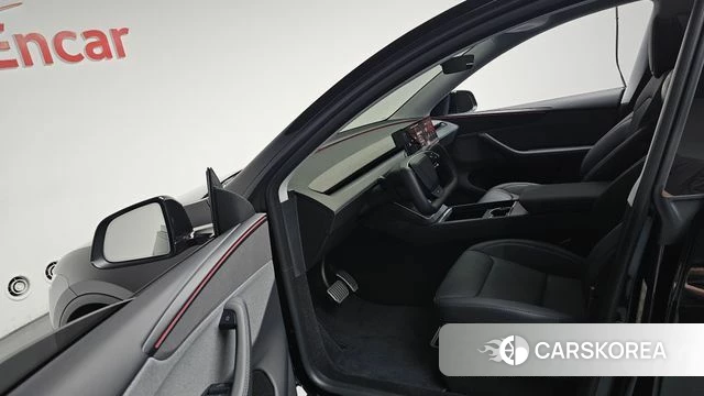 Tesla Model Y id 4622855 из Кореи 34