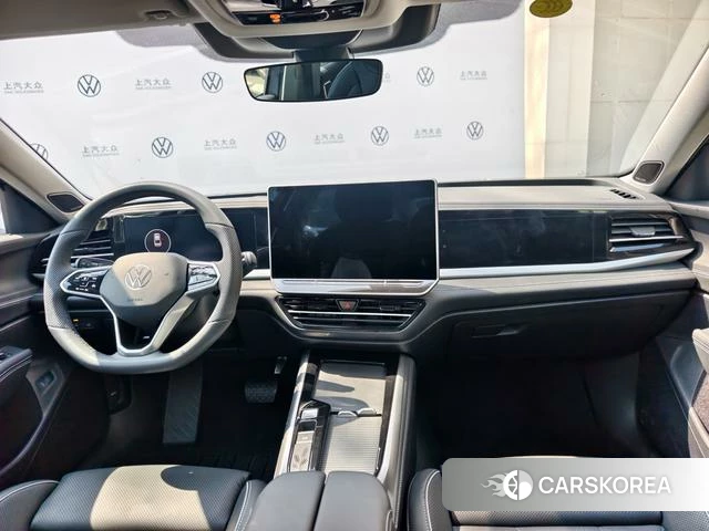 Volkswagen Passat id 4220040 из Китая 9
