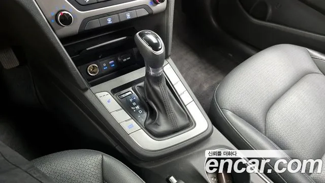 Hyundai Avante AD id 2870634 из Кореи 19