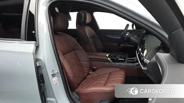 BMW 7 Series (G70) id 3267695 из Кореи 19