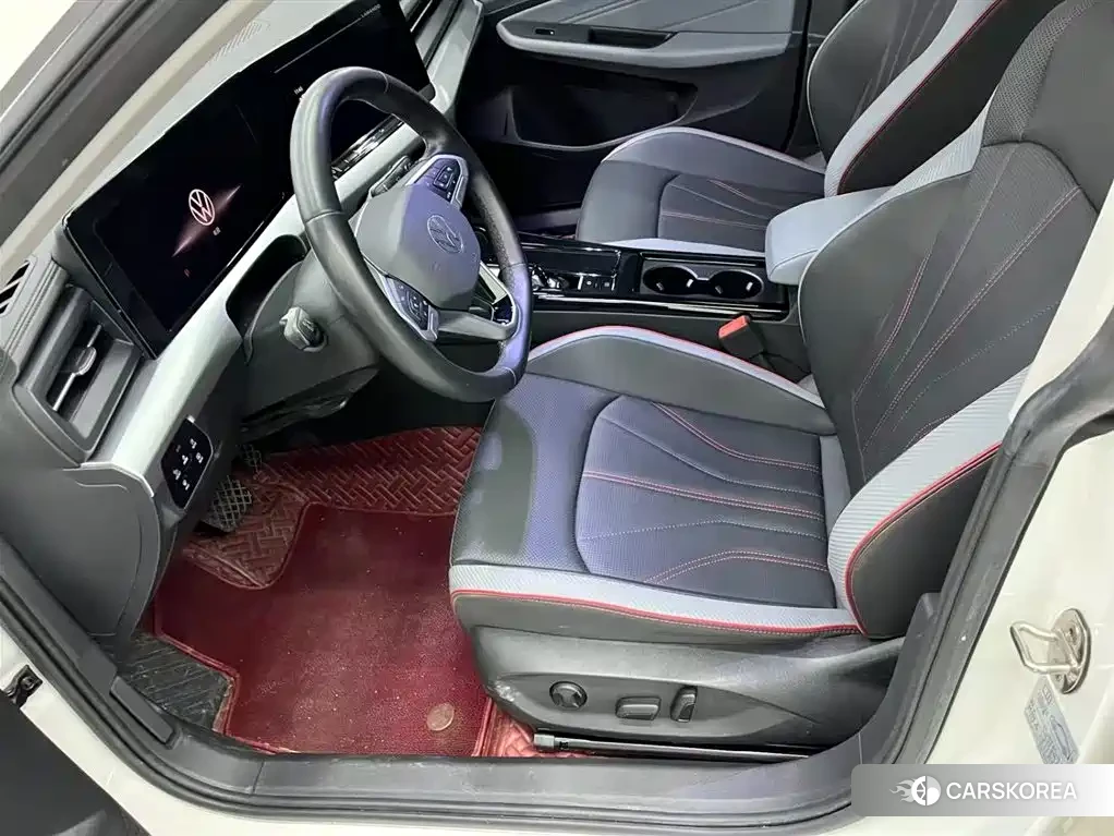 Volkswagen Lamando id 4553867 из Китая 14