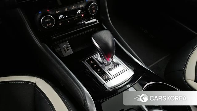 Infiniti Q30 id 4310778 из Кореи 28