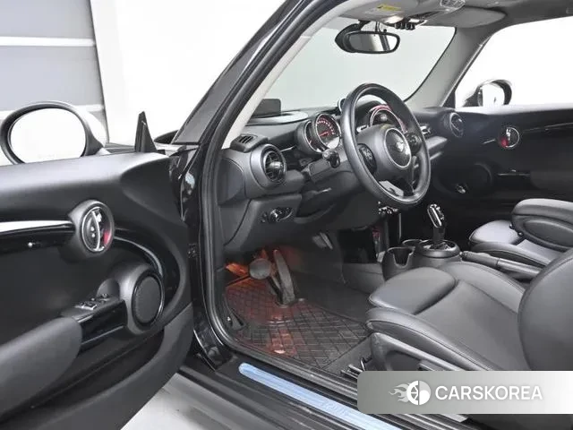 Mini Cooper D id 3041976 из Кореи 19