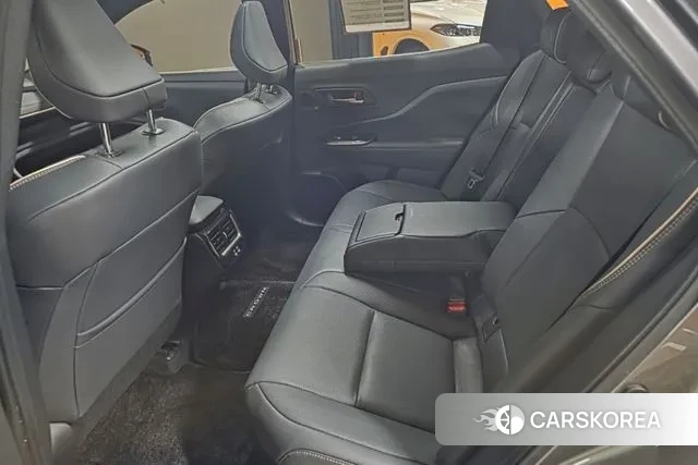 Toyota Crown Crossover id 3732225 из Кореи 19