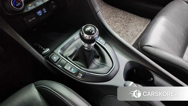 Hyundai Veloster (JS) id 3866437 из Кореи 19