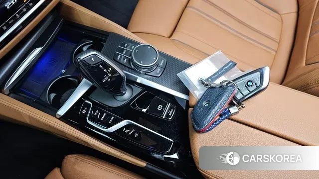 BMW 5 Series (G30) id 3590979 из Кореи 19