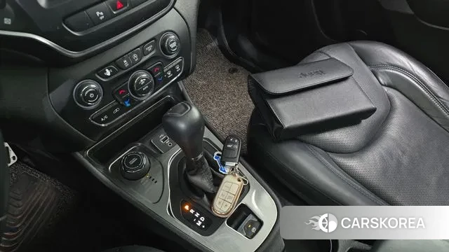 Jeep Cherokee (KL) id 3336476 из Кореи 19