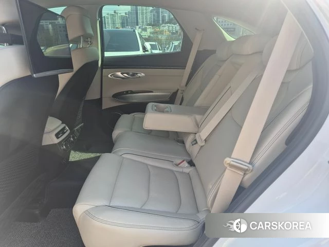 Genesis GV70 id 3839338 из Кореи 15