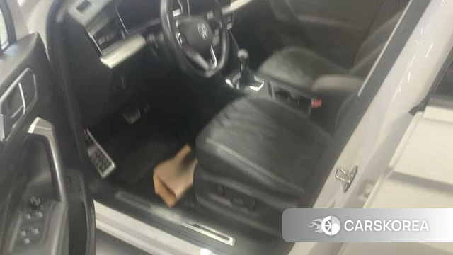 Volkswagen Tiguan L id 4380587 из Китая 9