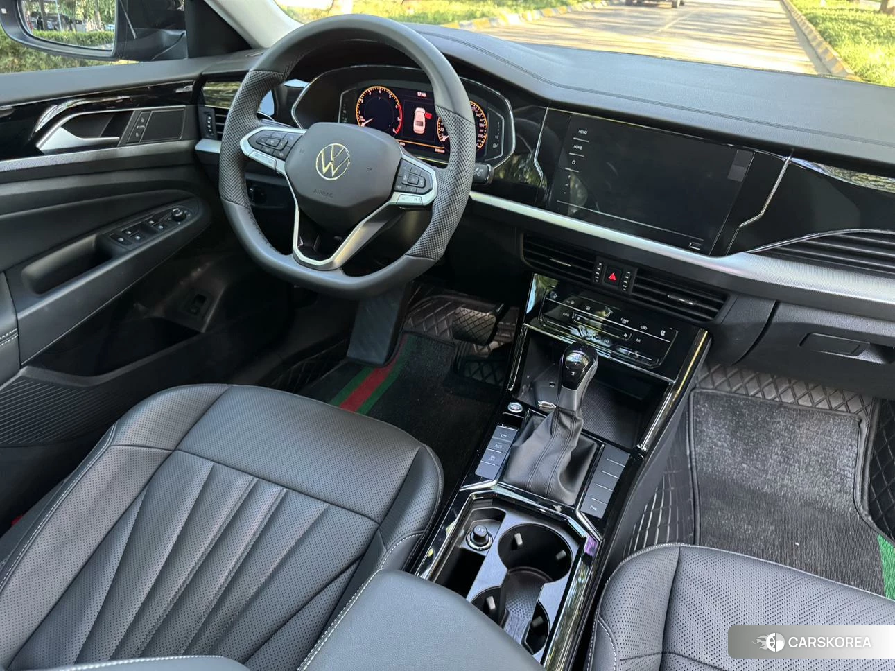Volkswagen Passat id 4413362 из Китая 9