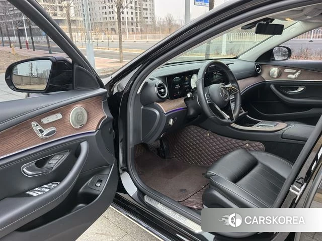 Mercedes-Benz E-class id 4275752 из Китая 9
