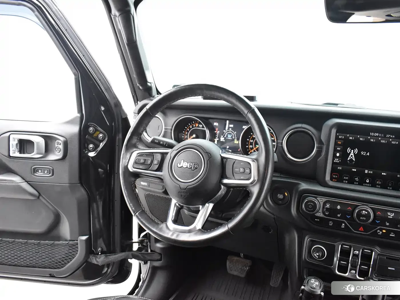 Jeep Gladiator id 4547952 из Китая 23