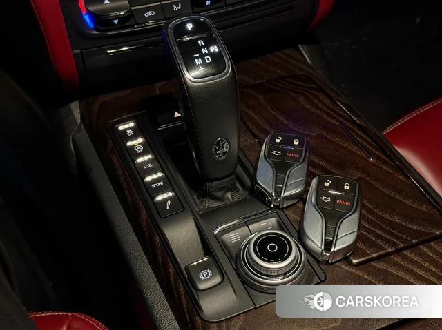 Maserati Quattroporte id 3942496 из Кореи 17