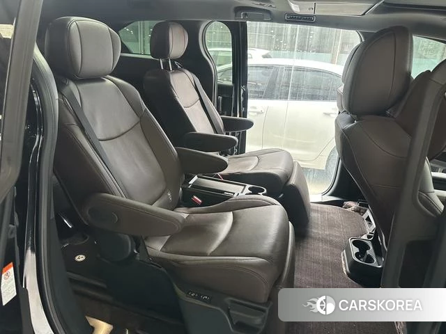 Toyota Grevia id 4261784 из Китая 11