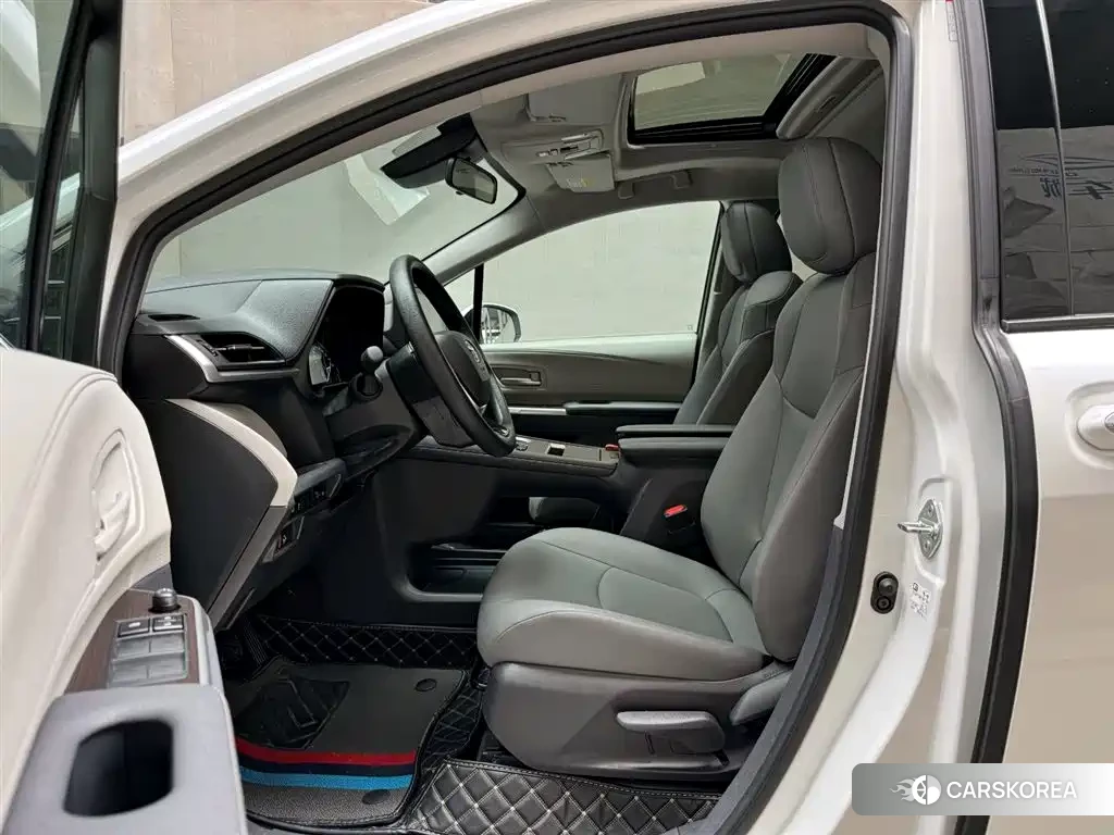 Toyota Granvia id 4547320 из Китая 15