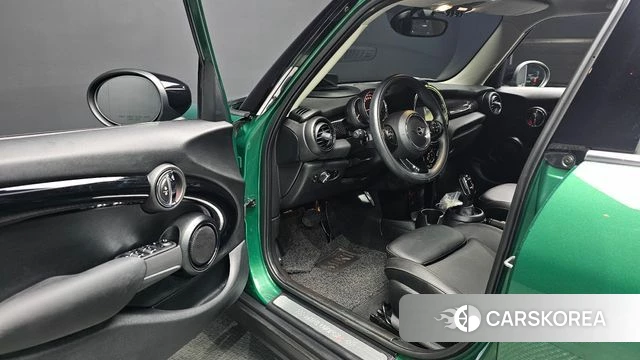 Mini Cooper S id 4667318 из Кореи 30