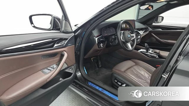 BMW 5 Series (G30) id 4793853 из Кореи 30