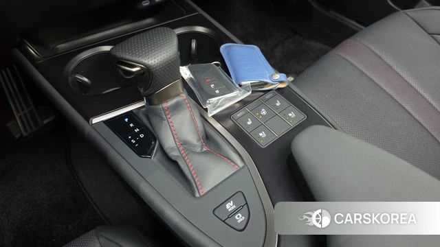Lexus UX250h id 4757424 из Кореи 29