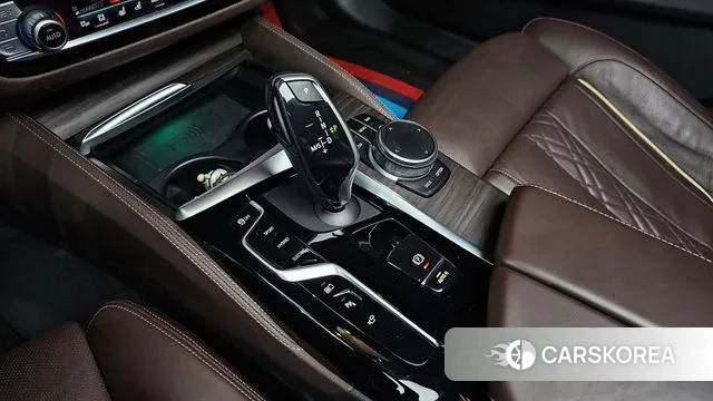 BMW 5 Series (G30) id 3504184 из Кореи 19