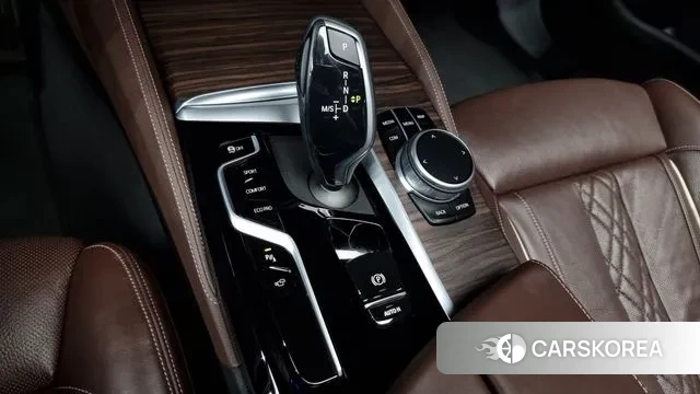 BMW 5 Series (G30) id 3401924 из Кореи 19