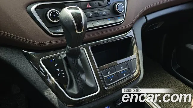 Hyundai The New Grand Starex id 2653729 из Кореи 19