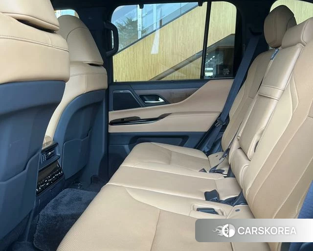 Lexus LX id 4259836 из Китая 11