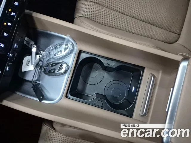 Hyundai Grandeur Hybrid (GN7) id 2684015 из Кореи 19