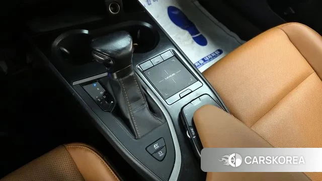 Lexus UX250h id 3626515 из Кореи 19