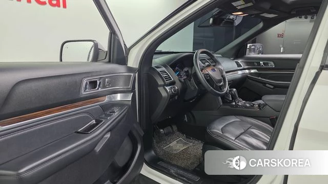 Ford Explorer id 3905376 из Кореи 19