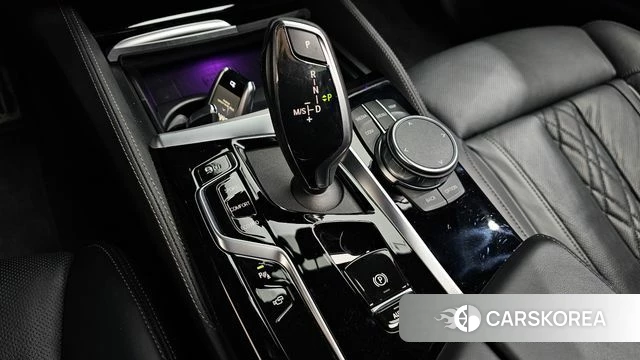 BMW 5 Series (G30) id 3964076 из Кореи 19