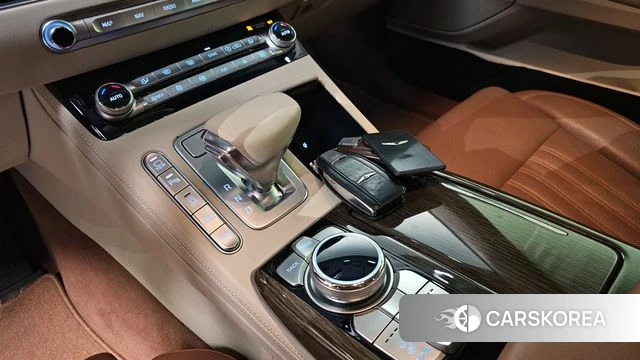 Genesis G90 id 3924501 из Кореи 19