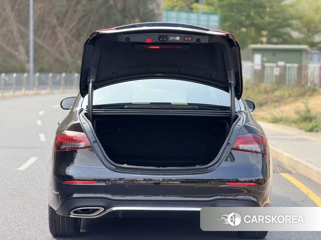 Mercedes-Benz E-class id 4278047 из Китая 14