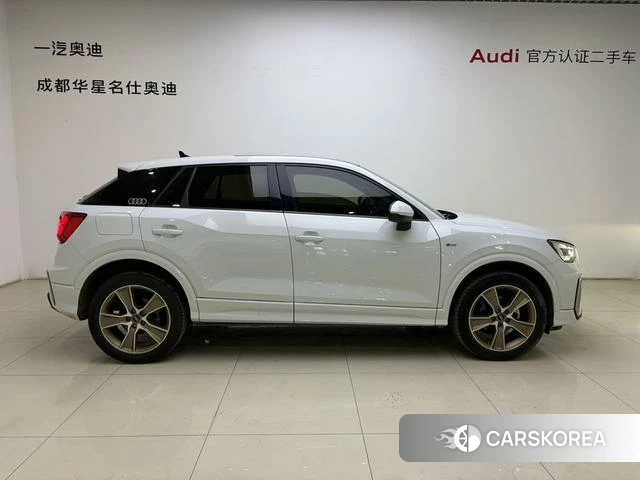 Audi Q2L id 4290737 из Китая 18