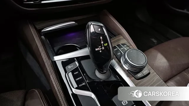 BMW 5 Series (G30) id 3489864 из Кореи 19