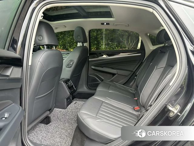 Volkswagen Passat id 4262146 из Китая 12