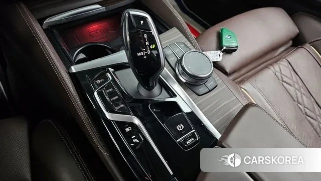 BMW 5 Series (G30) id 3322570 из Кореи 19