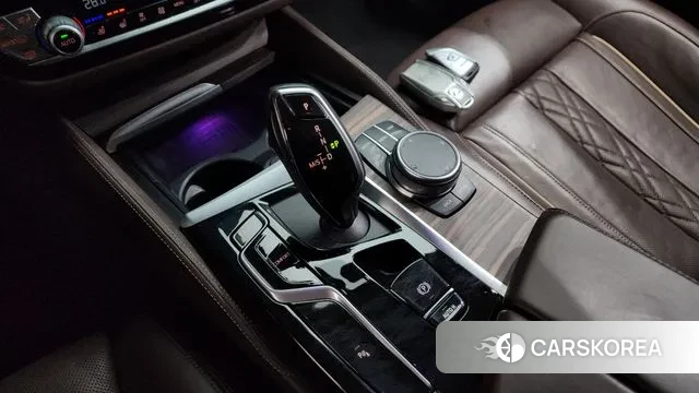 BMW 5 Series (G30) id 3607424 из Кореи 19