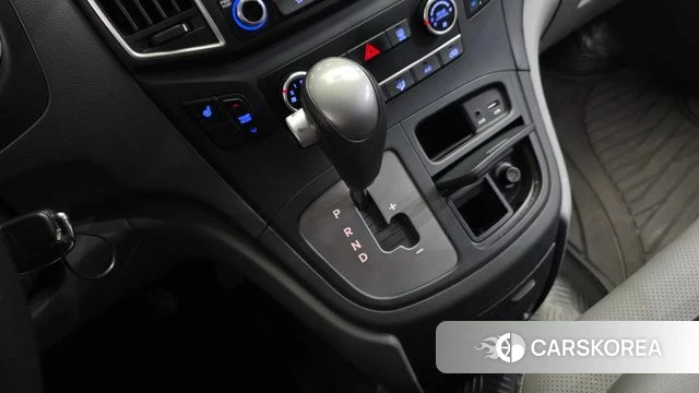 Hyundai The New Grand Starex id 4508356 из Кореи 29